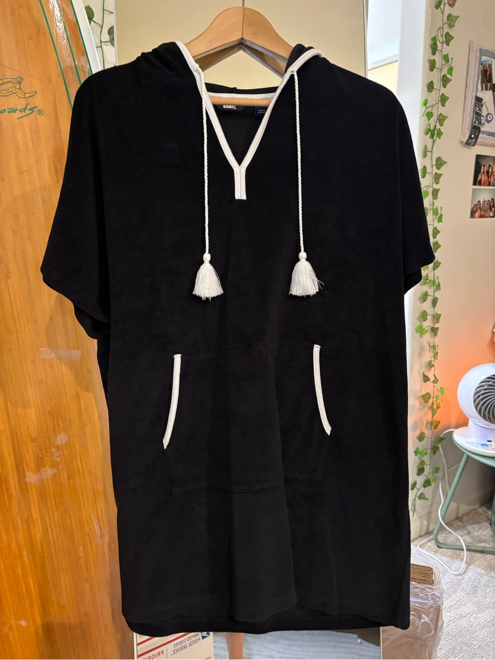Lands' End Black Hooded Swim Poncho with White Trim s-m